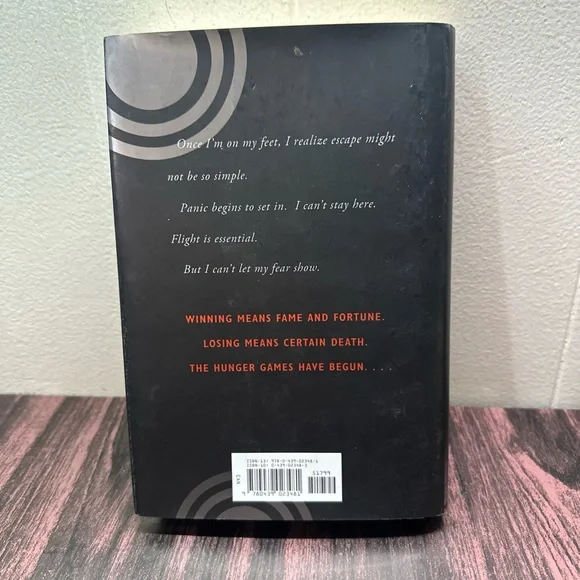 The Hunger Games Book Set - Black, Blue, Red Covers. 5 Books - Picture 5 of 12